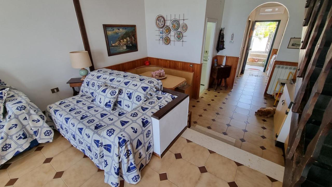 Bellissima Villa Fronte Mare Bandiera Blu Sperlonga Exteriör bild