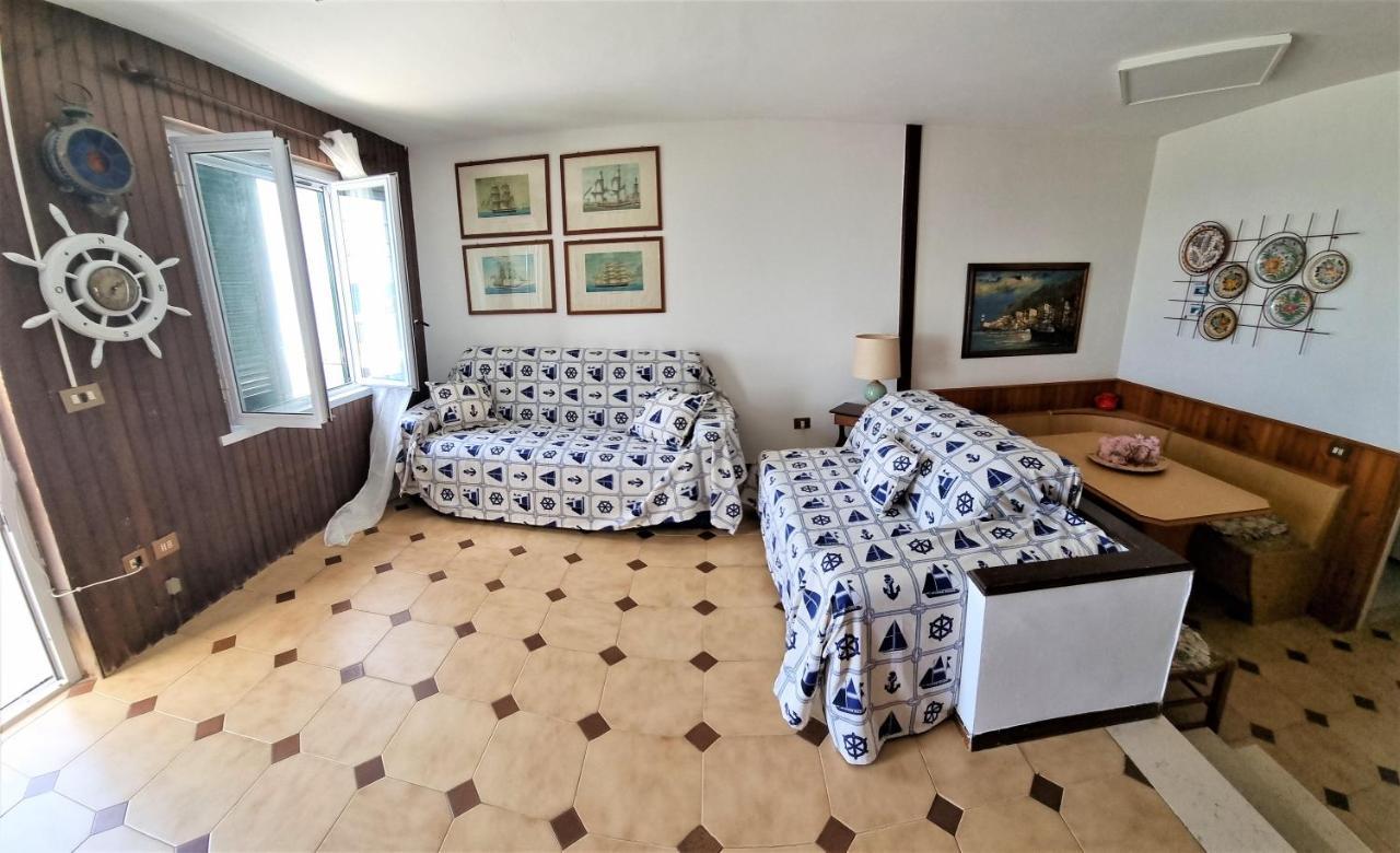 Bellissima Villa Fronte Mare Bandiera Blu Sperlonga Exteriör bild