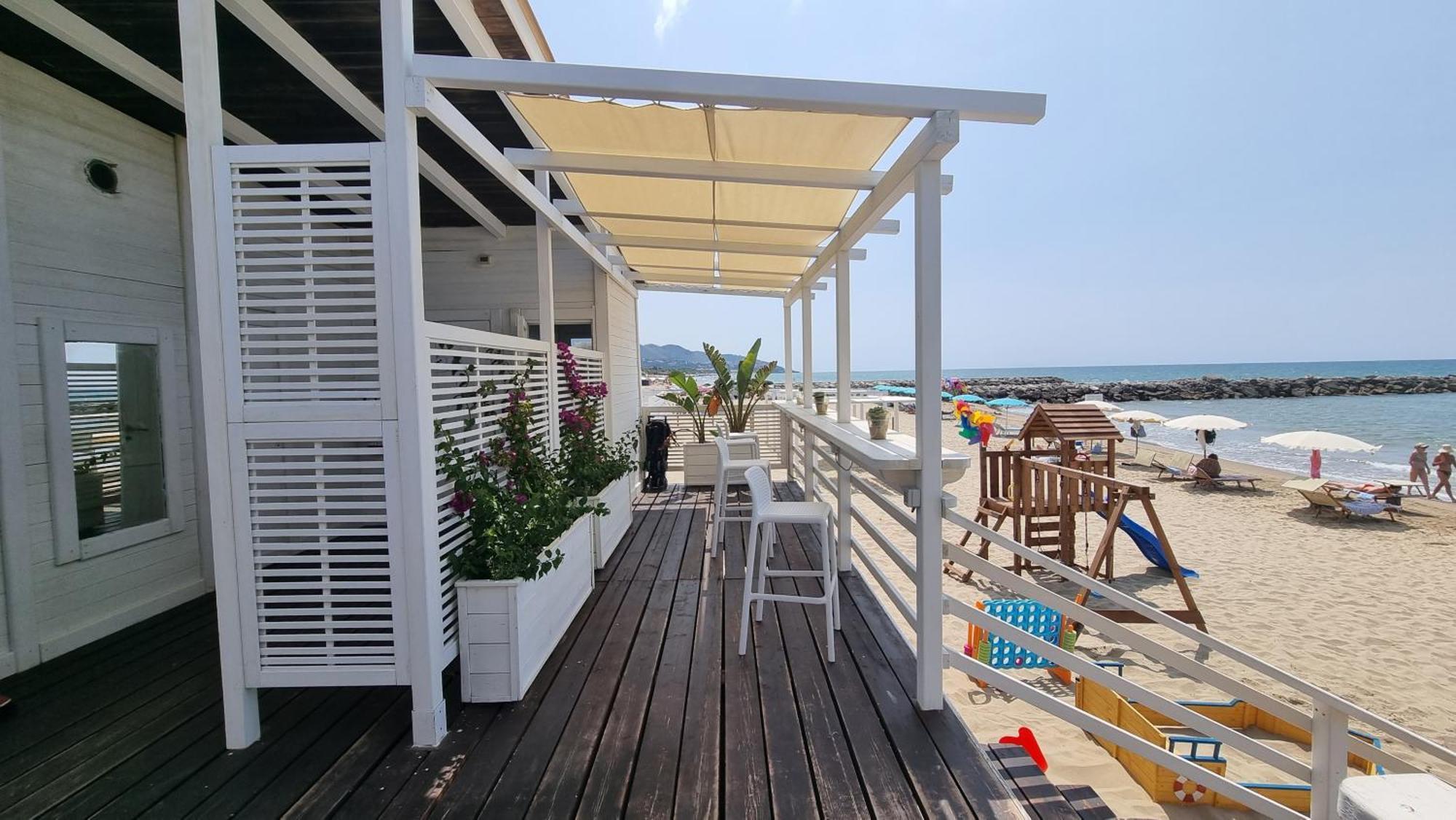 Bellissima Villa Fronte Mare Bandiera Blu Sperlonga Exteriör bild
